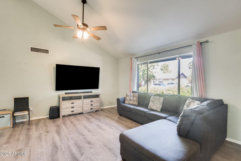 4117 Windrose Dr, Phoenix, AZ 85029