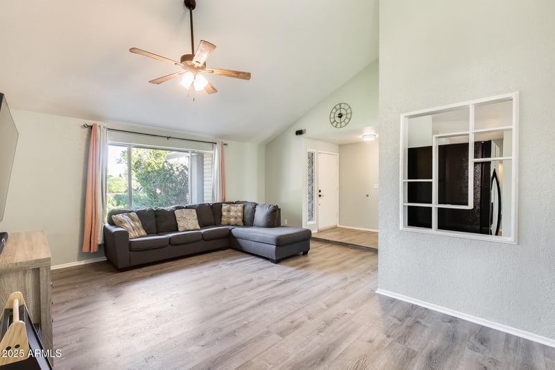 4117 Windrose Dr, Phoenix, AZ 85029