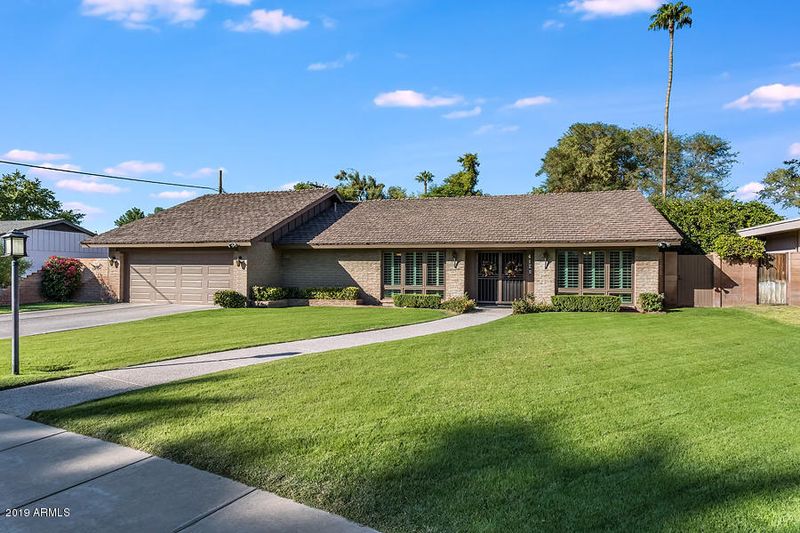 412 E Mclellan Blvd, Phoenix, AZ 85012