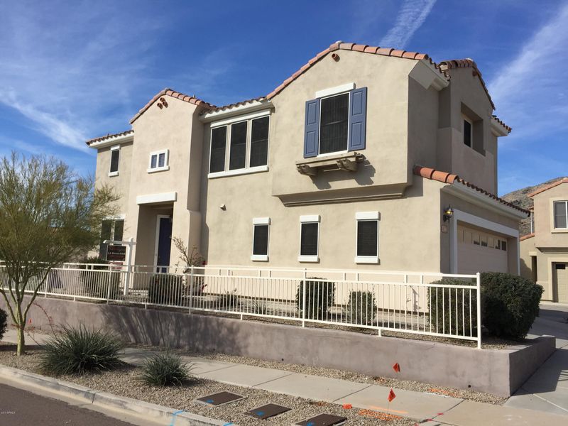 412 W Mountain Sage Dr, Phoenix, AZ 85045