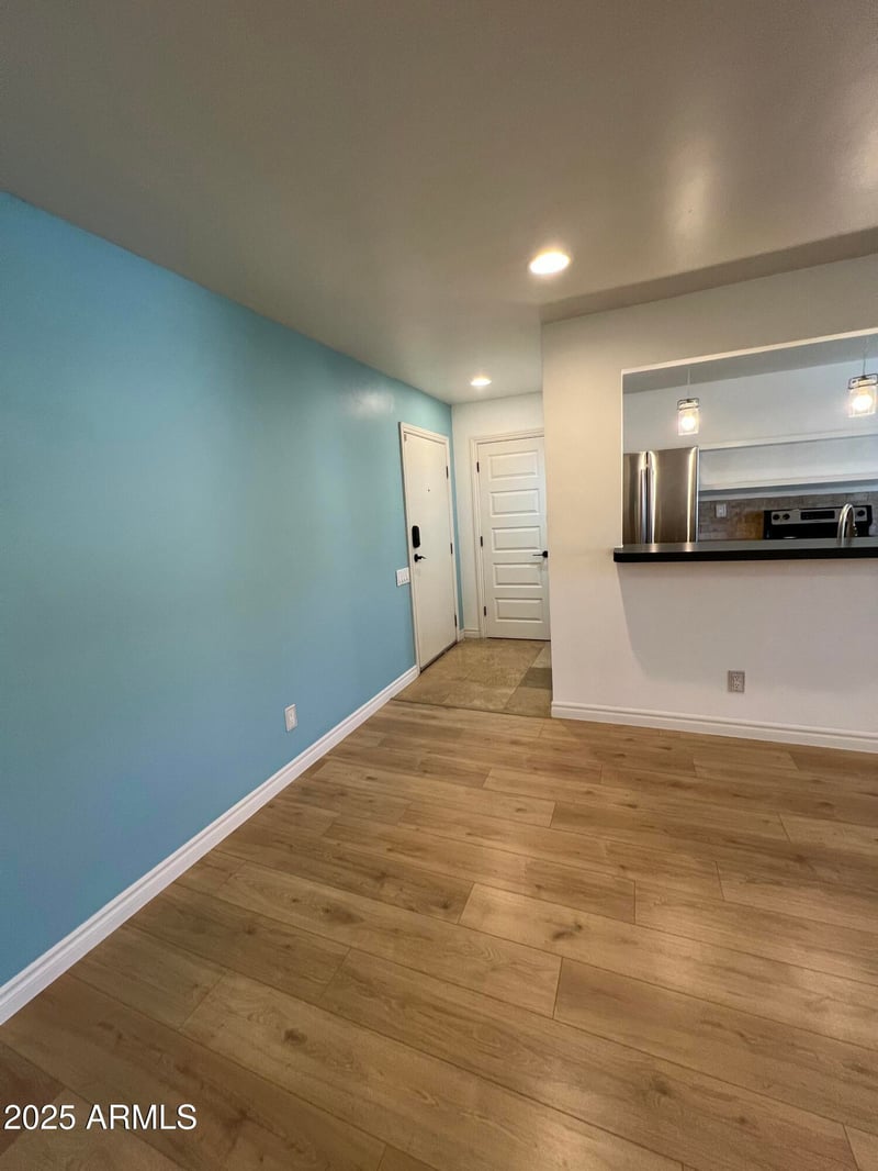 4120 78th St #212, Scottsdale, AZ 85251
