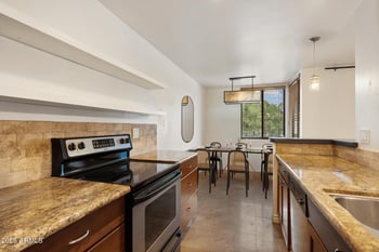 4120 78th St #212, Scottsdale, AZ 85251