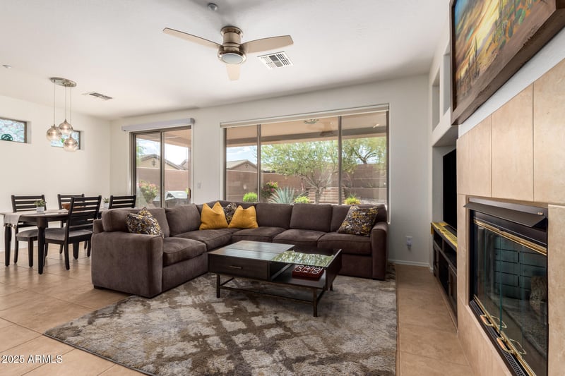 41202 Rolling Green Way, Anthem, AZ 85086
