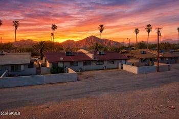 4121 Moreland St, Phoenix, AZ 85008