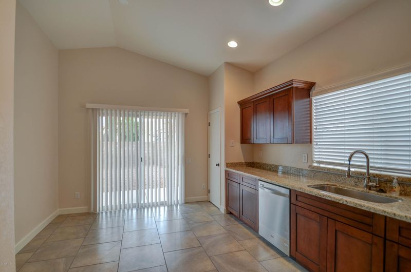 4121 E Tanglewood Dr, Phoenix, AZ 85048
