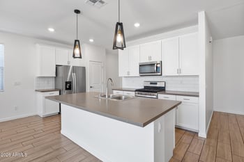 4121 S 67th Dr, Phoenix, AZ 85043
