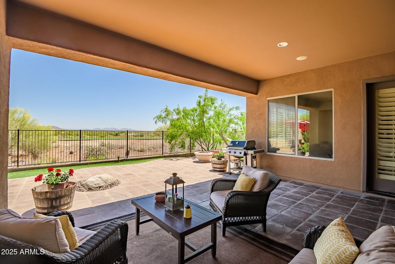 41213 River Bend Rd, Phoenix, AZ 85086