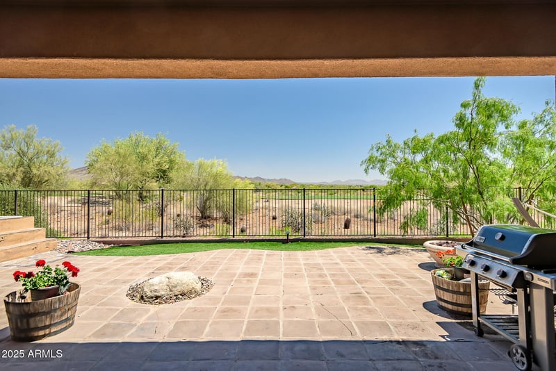 41213 River Bend Rd, Phoenix, AZ 85086