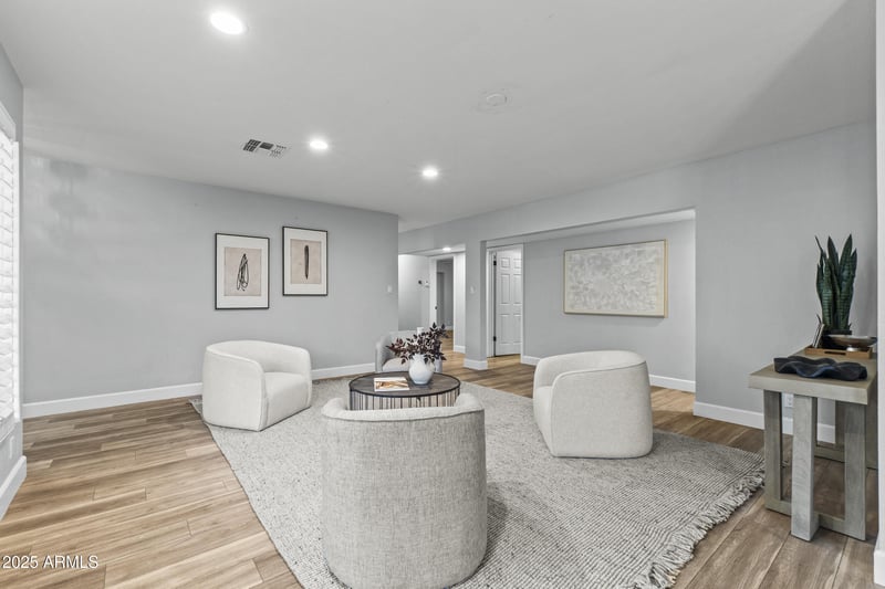 4122 56th St, Phoenix, AZ 85018