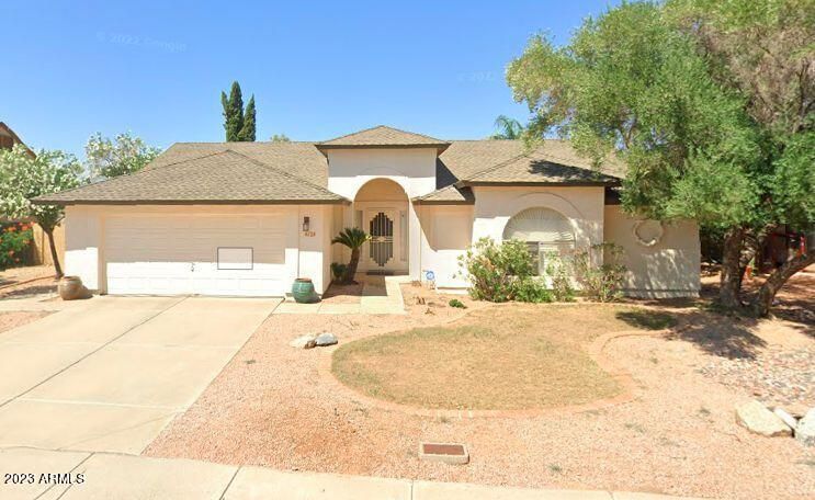4122 E Topeka Dr, Phoenix, AZ 85050