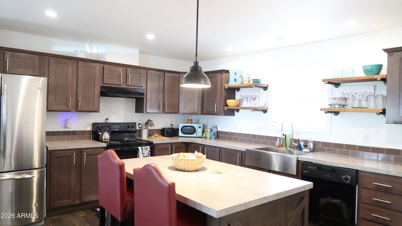 41225 N 253rd Ave, Morristown, AZ 85342