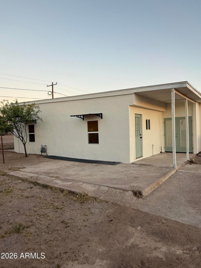 41238 260th Ave, Morristown, AZ 85342