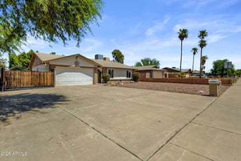 4126 W Sweetwater Ave, Phoenix, AZ 85029