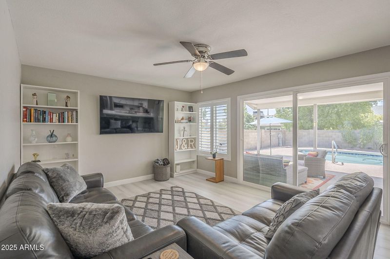 4127 E Modoc Dr, Phoenix, AZ 85044