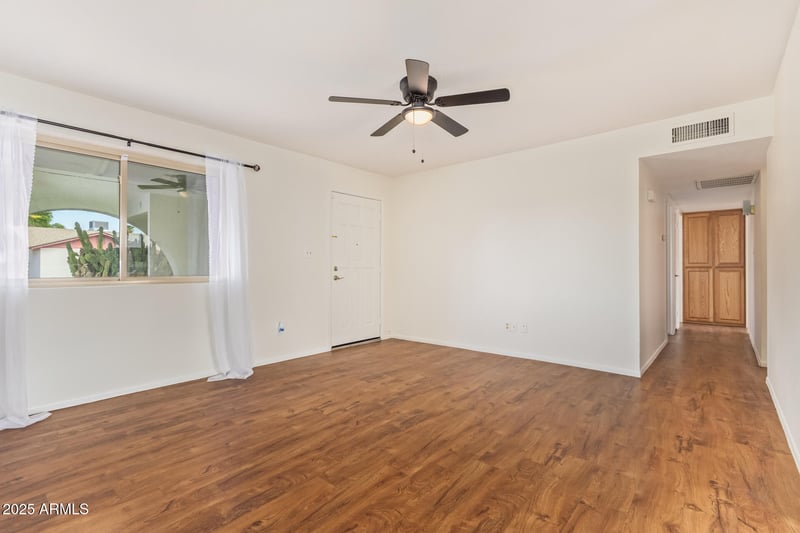 4127 Paradise Dr, Phoenix, AZ 85029