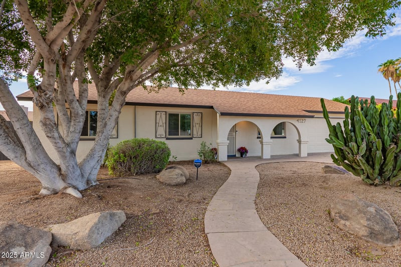 4127 Paradise Dr, Phoenix, AZ 85029
