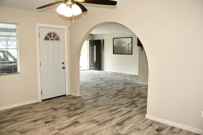 4127 W Cavalier Dr, Phoenix, AZ 85019