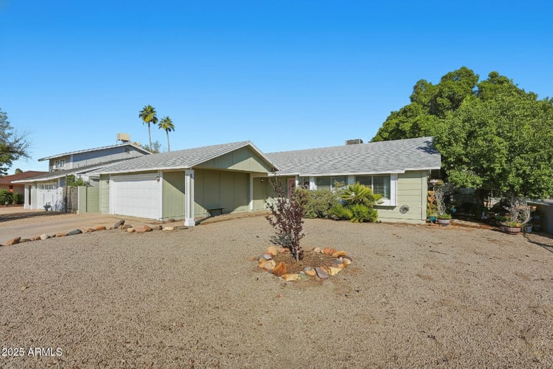 4128 Gelding Dr, Phoenix, AZ 85053