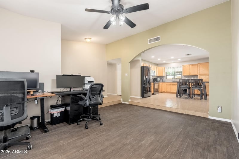 4128 Meadow Dr, Glendale, AZ 85308