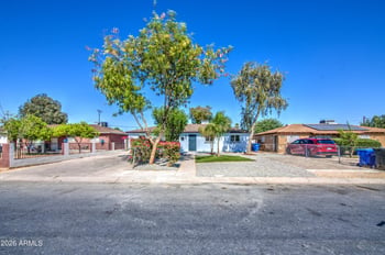 4129 49th Dr, Phoenix, AZ 85031