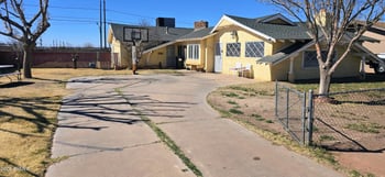413 Cottonwood Ave, Winslow, AZ 86047