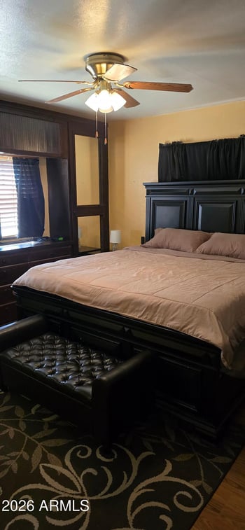 413 Cottonwood Ave, Winslow, AZ 86047