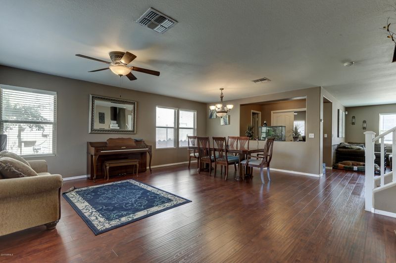413 E Beth Dr, Phoenix, AZ 85042