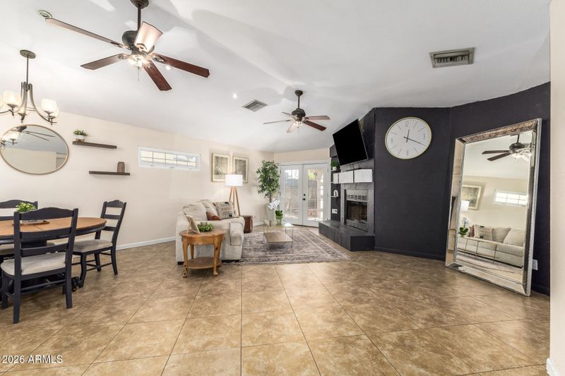 413 E Ellis Dr, Tempe, AZ 85282