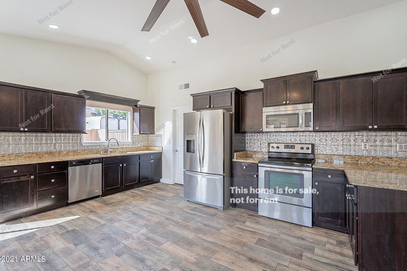 413 E Melody Ln, Gilbert, AZ 85234