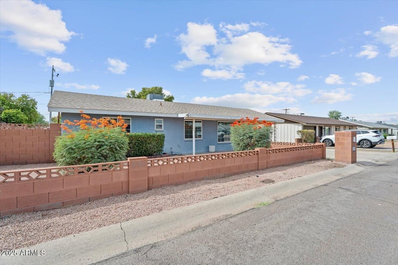 413 El Camino Dr, Phoenix, AZ 85020