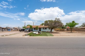 413 107th St, Mesa, AZ 85208