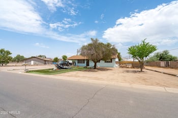 413 107th St, Mesa, AZ 85208