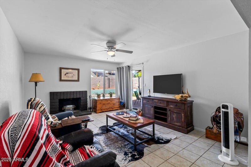 4130 Hearn Rd, Phoenix, AZ 85053