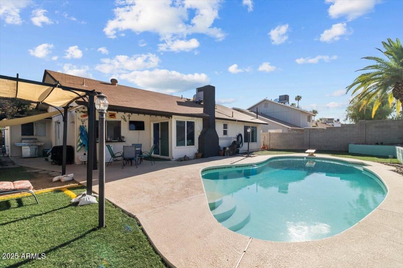 4130 Hearn Rd, Phoenix, AZ 85053
