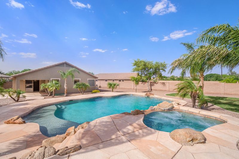4130 S Dew Drop Ct, Gilbert, AZ 85297