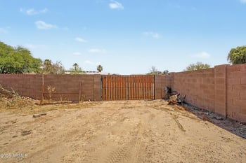 41300 Rabbit Brush Trl, San Tan Valley, AZ 85140