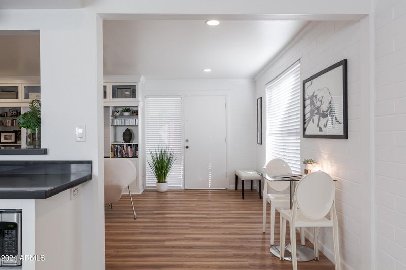 4131 E Camelback Rd #29, Phoenix, AZ 85018