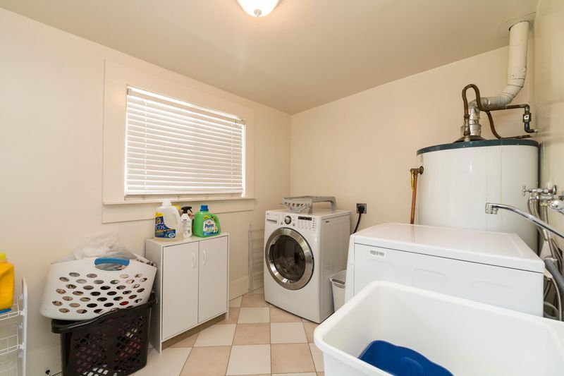 4132 E Avalon Dr, Phoenix, AZ 85018