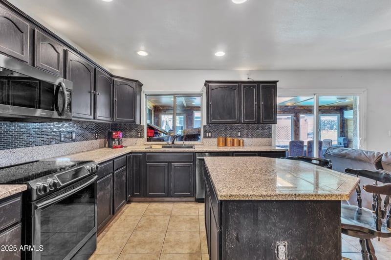 4132 Garden Dr, Phoenix, AZ 85029