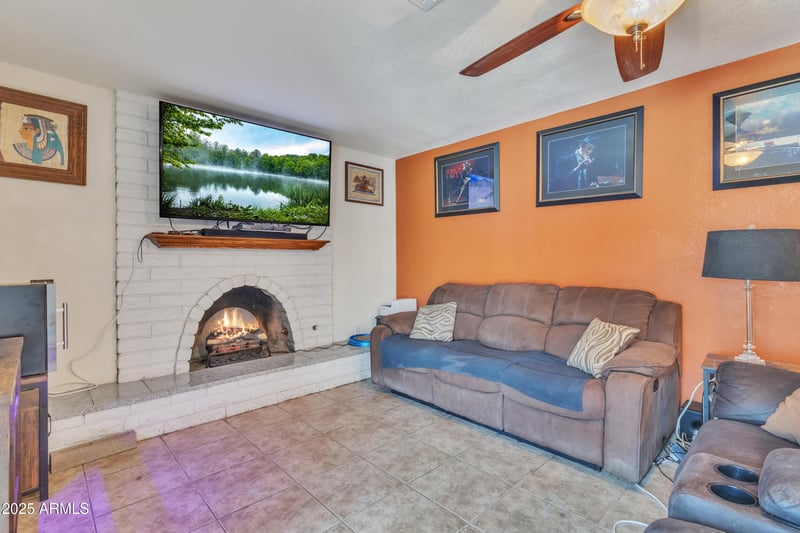 4132 Garden Dr, Phoenix, AZ 85029
