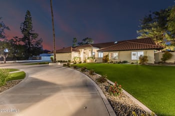 4132 Paradise Ln, Phoenix, AZ 85053