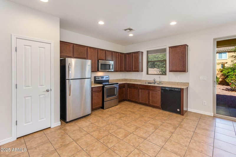 41320 Rio Bravo Dr, Maricopa, AZ 85138