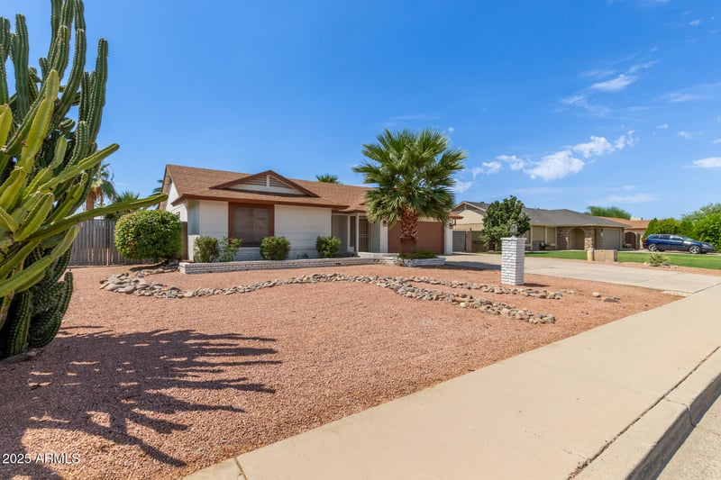 4133 Grovers Ave, Glendale, AZ 85308