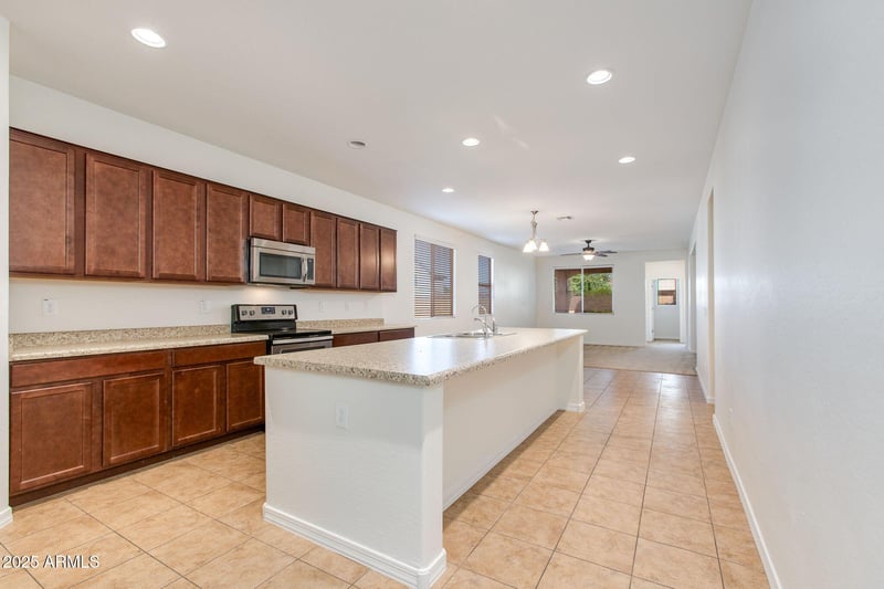 41334 Rio Bravo Dr, Maricopa, AZ 85138