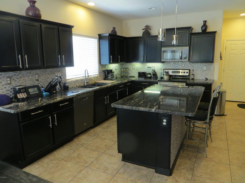 41357 N Miles Ct, Anthem, AZ 85086
