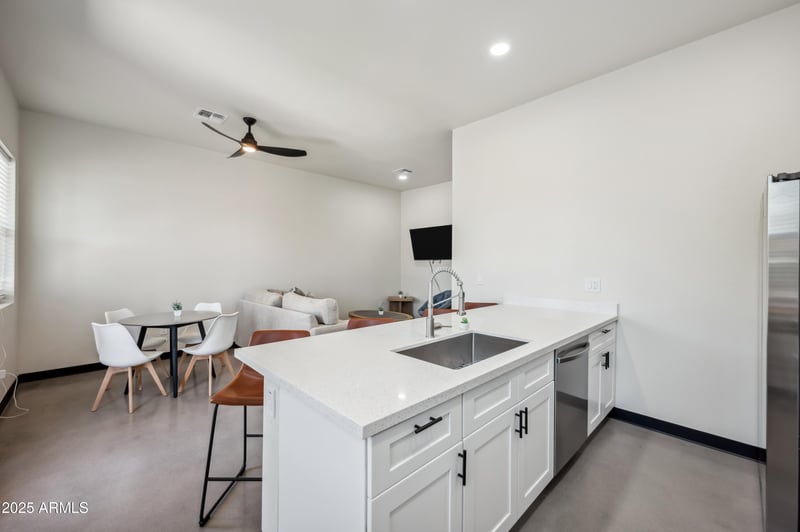 4136 11th St, Phoenix, AZ 85014