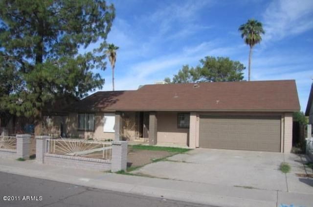 4136 E Apollo Rd, Phoenix, AZ 85042