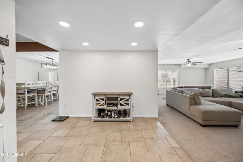 4136 Hearn Rd, Phoenix, AZ 85053