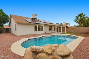 4137 Chama Dr, Glendale, AZ 85310