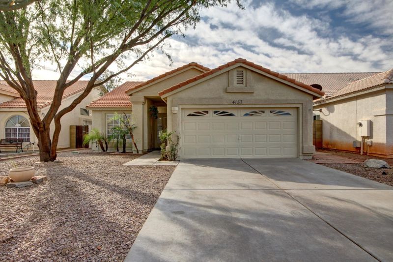 4137 W Electra Ln, Glendale, AZ 85310